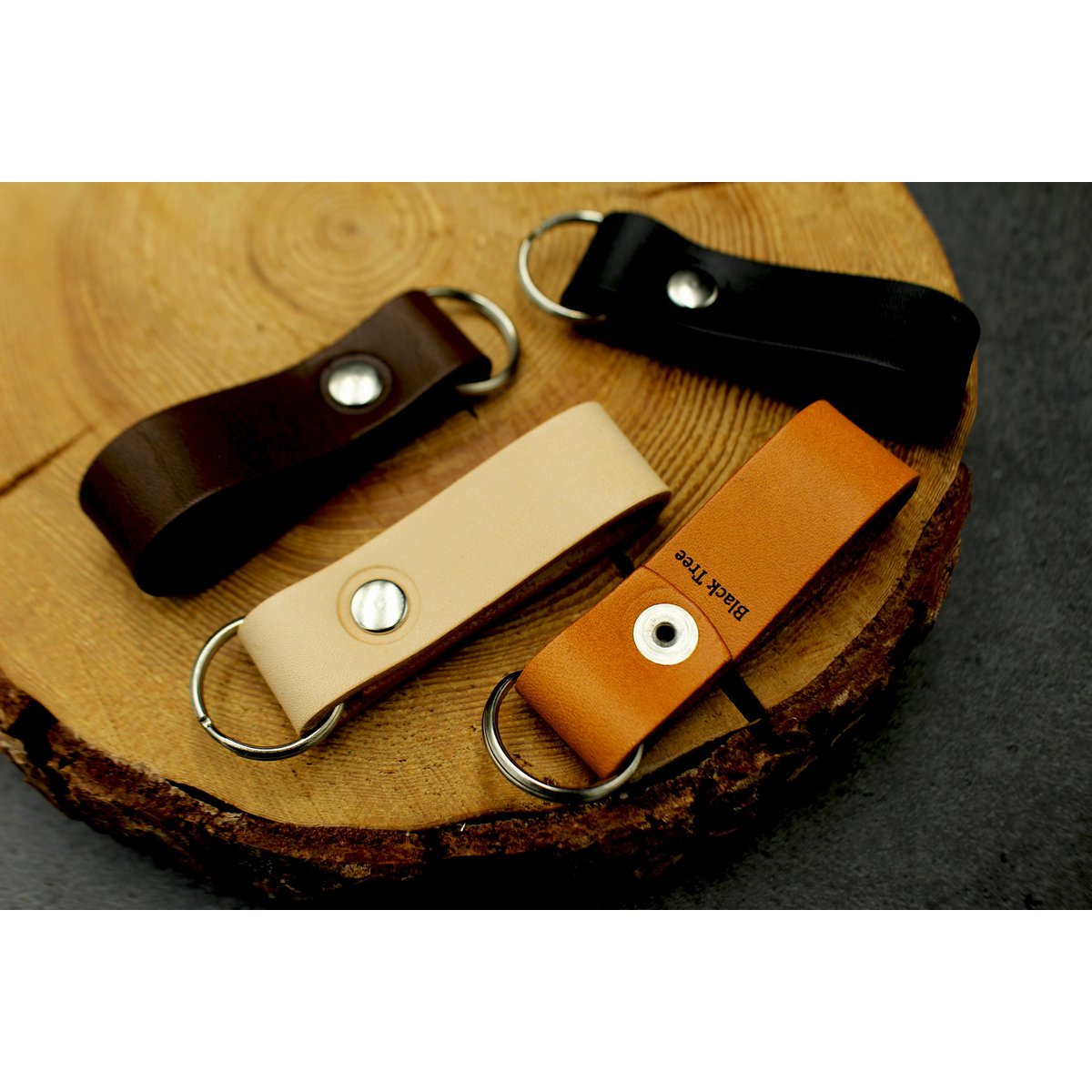 Leather keychain / key fob