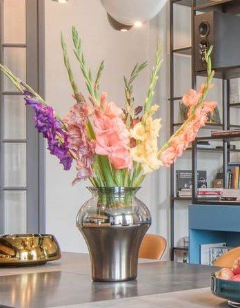 King Trophy Vase