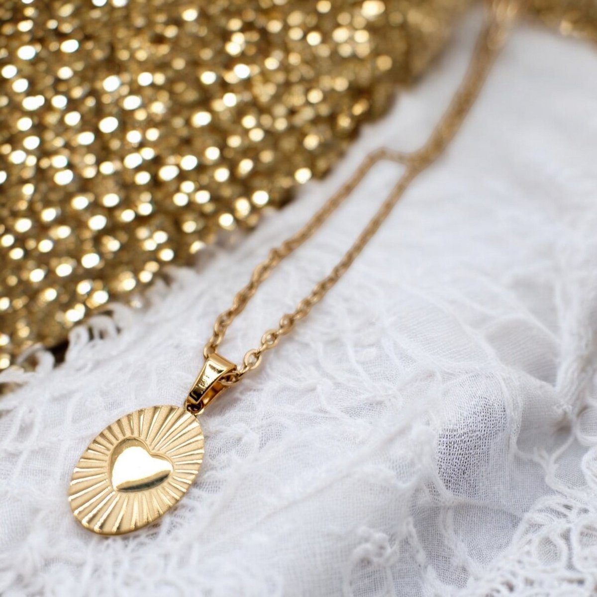 OVAL HEART – Necklace with Gold Oval Heart Charm