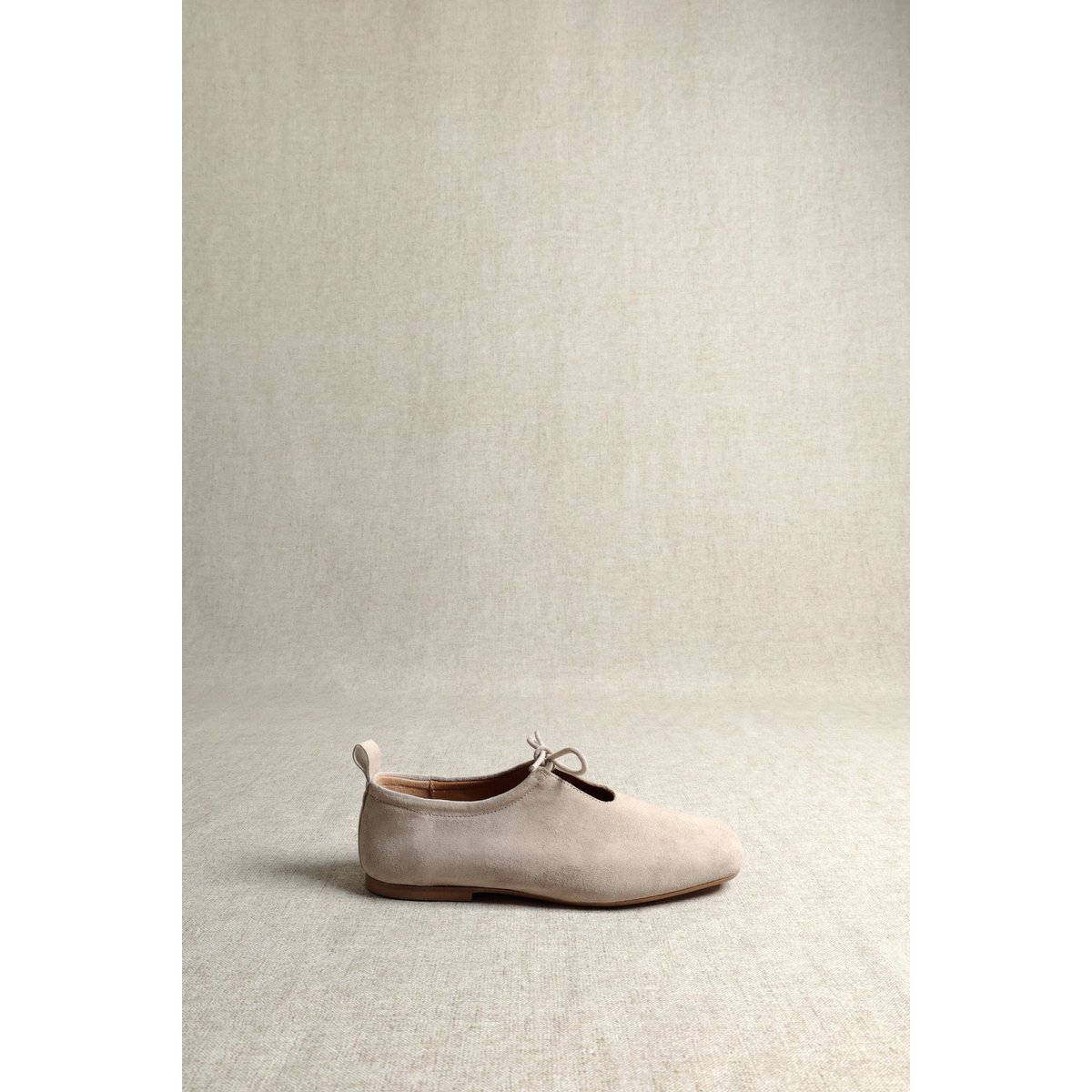 KATY BEIGE – Flache Schuhe aus weichem Leder mit Schnürung vorne
