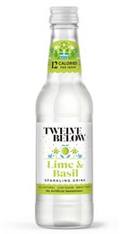 Bevanda frizzante al lime e basilico