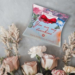 Lucky light / In a gift box with a cut-out bow 🎀 / Vintage / You are my sunshine / With a romantic floral motif