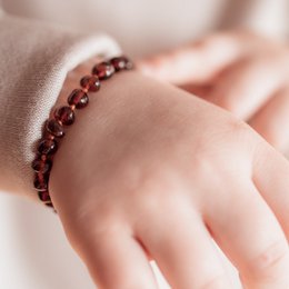 Amber bracelet - cognac - 14 cm