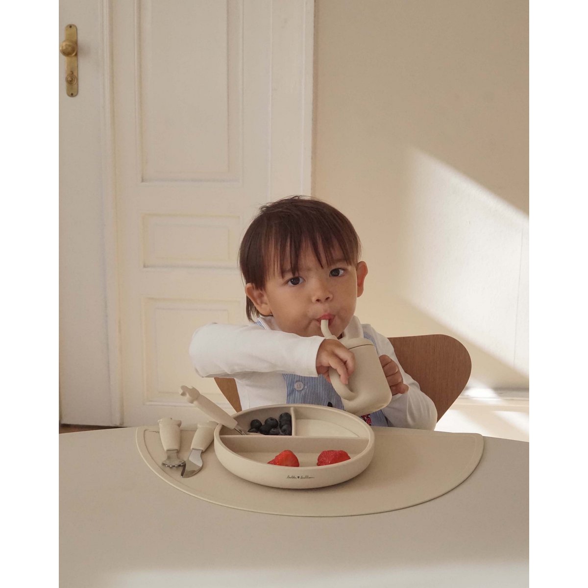 Silicone Divided Suction Plate - Oyster Beige