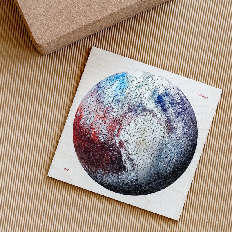 Pluto / nr. 33