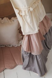 Juego de tipi "Powder Frills" con volantes y tapete de concha "Powder Pink"