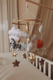 Håndlavet Safari Muziekmobiel - Boxmobiel - babymobil - mobil wickeltisch