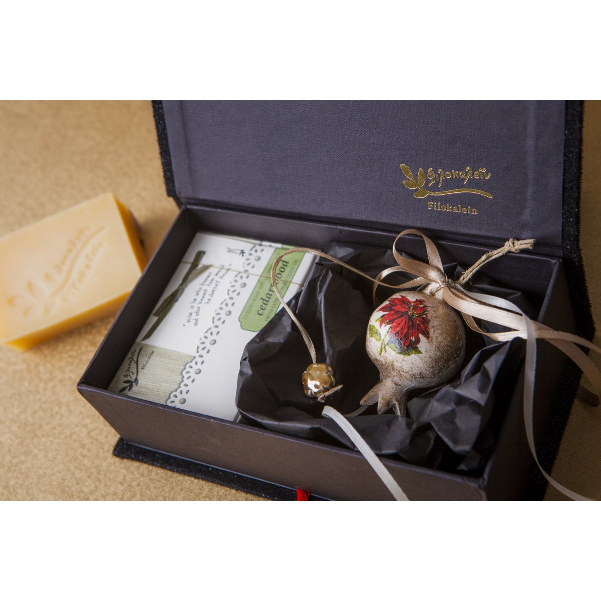 Soap Luxury Red-Black Gift Box: Christmas Night