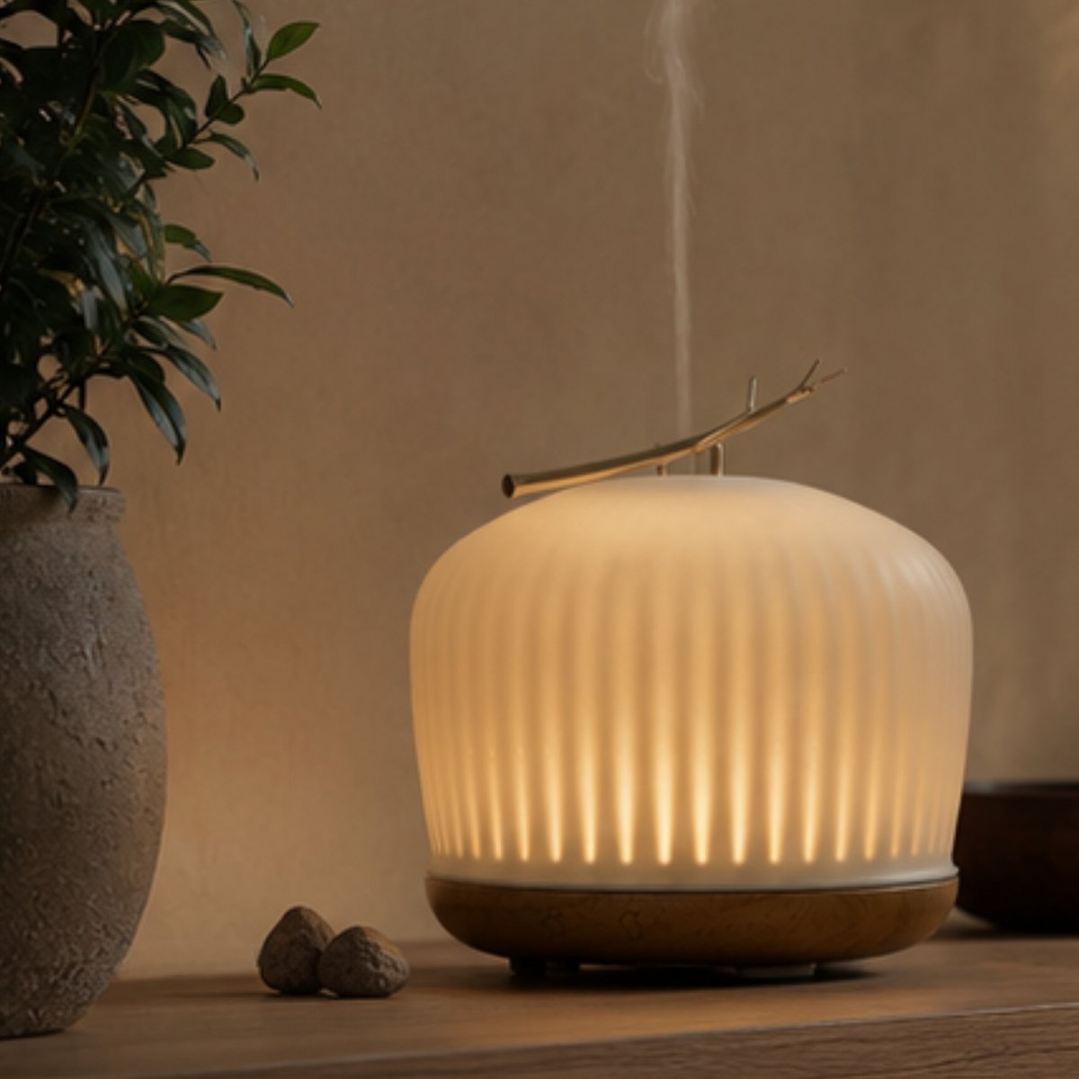 Origin essential oil diffuser - Ultrasonic diffuser for aromatherapy and room fragrances - in Glass and Wood FSC - Gift Idea