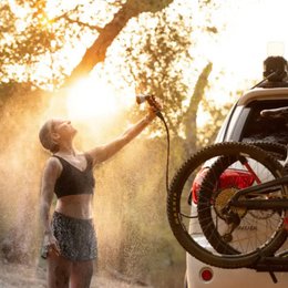 RINSEKIT RACK 19L – Doccia portatile autonoma alimentata a batteria (Montaggio sul tetto del veicolo)