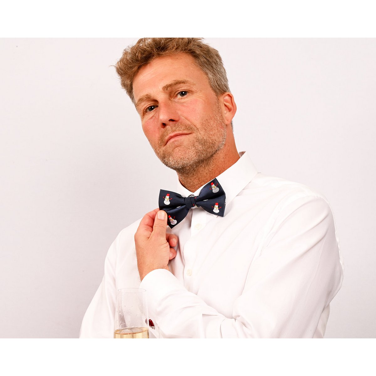 Bowtie - Blue with snowman