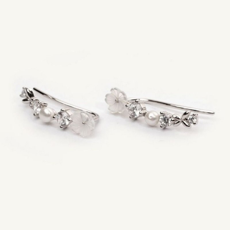 Alya flower climbing earring