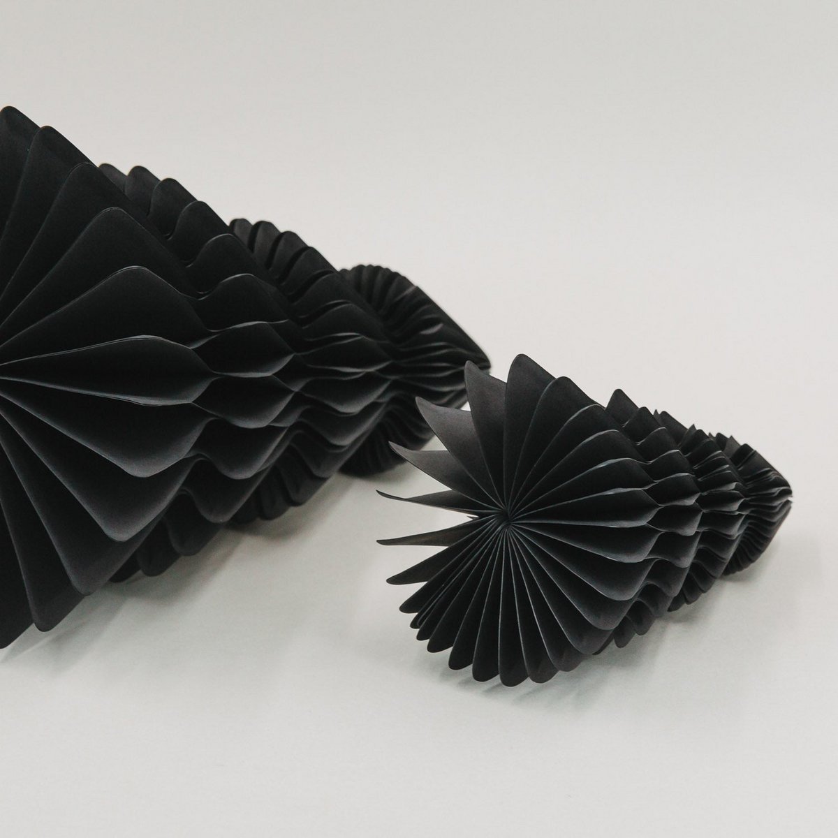 Paper fir 2 Set black (PU = 6 sets)
