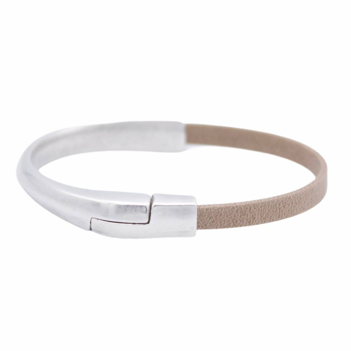 AMACAYACÚ (zilver) leren armband met magnetische sluiting