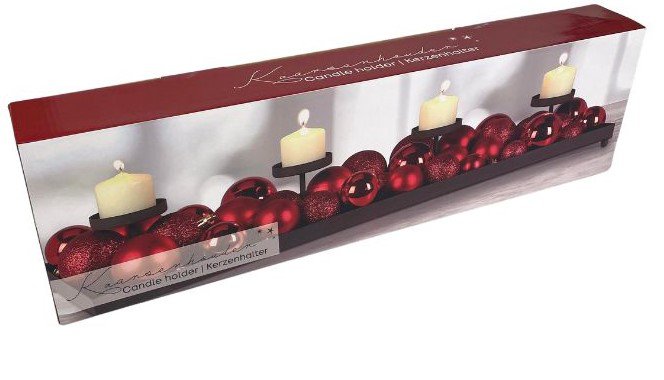 Kerzenständer mit Weihnachtsschmuck