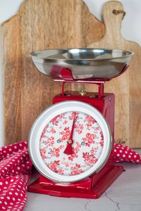 Retro keukenschaal Nathalie Red 3kg