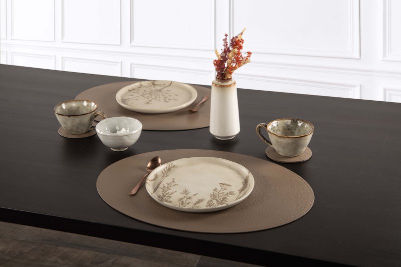 Dækkeserviet TRUDO - oval - vegansk læder - 33x45 cm