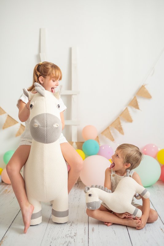 100% white cotton mares plush pack