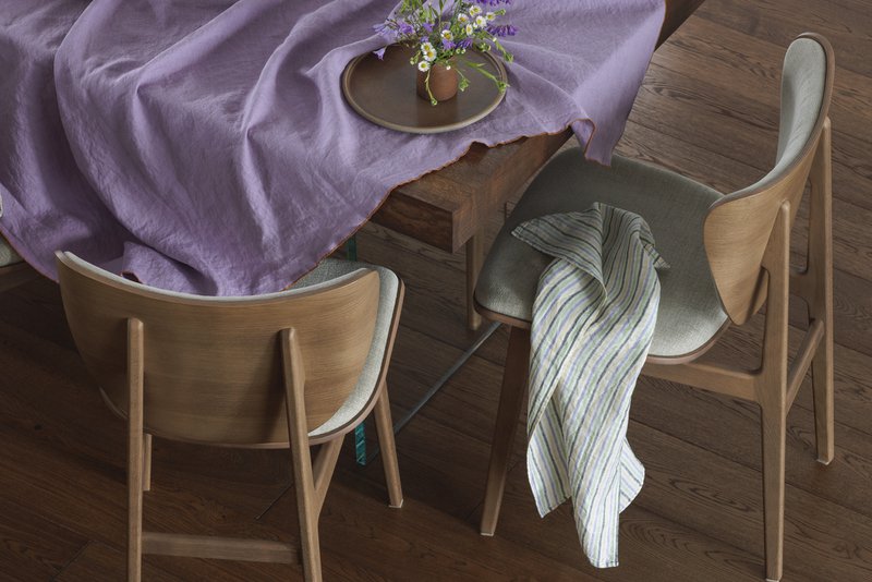 100% hørdug (250x145 cm) Kontrastdetalje af lilla ræv