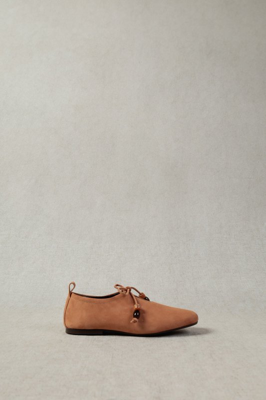 KATY BEADS CAMEL – Suède veterschoenen met harsdetail