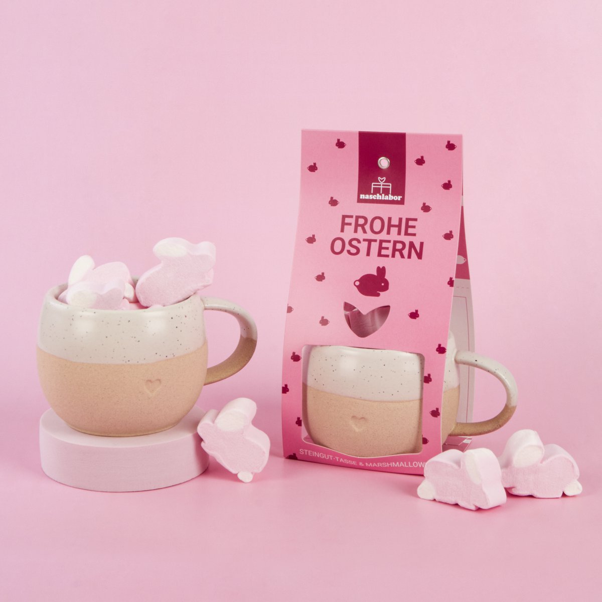 Set regalo con marshmallow e tazza di Pasqua