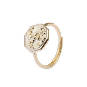Amulette Ring