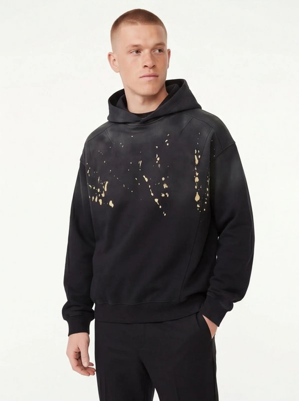 Urban-Chic Hoodie – from Ultra-Soft Material for a Strong Presence