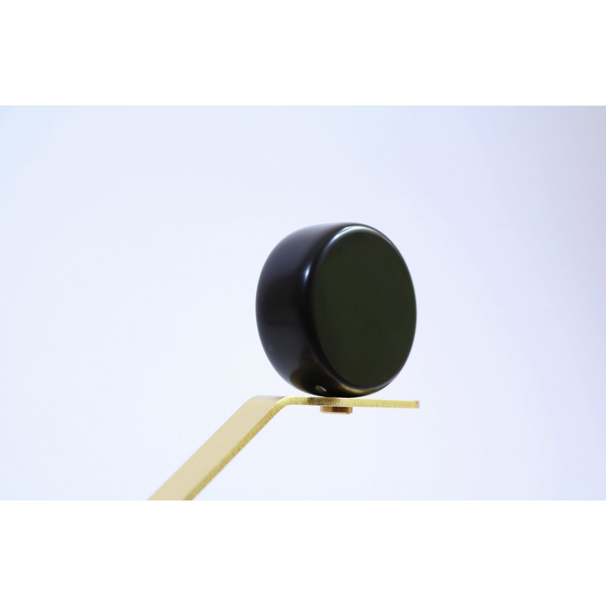 Christmas gift - Rising Balanced - dynamic candle holder