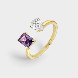 Anello in argento placcato oro giallo con ametista rettangolare e zirconi bianchi