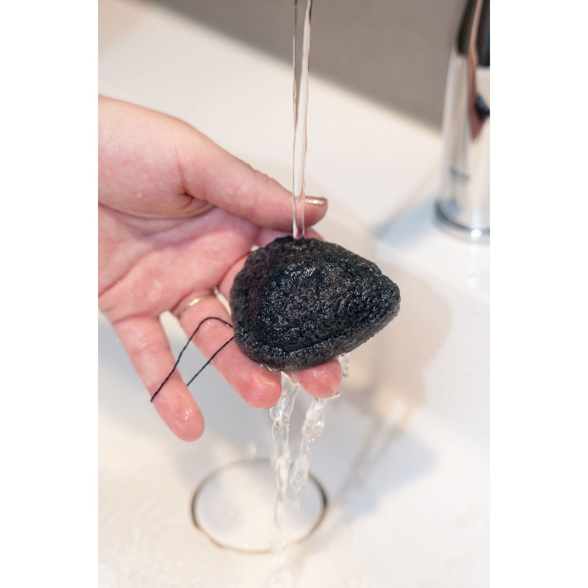 Konjac gezichtsscrub normale huid (zwart)