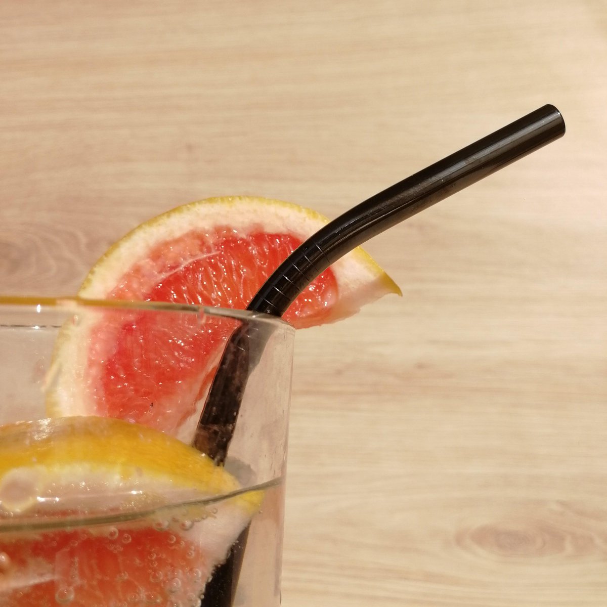 GEBOGENER Strohhalm aus Edelstahl - SCHWARZ
