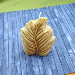 Beeswax and Soy Foglia Shaped Candle