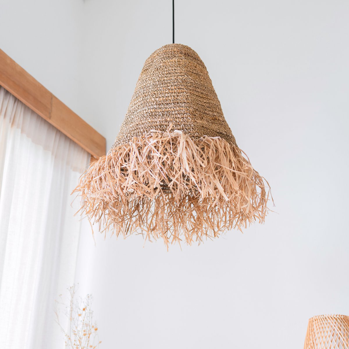 Raffia Boho Lampeskærm – Hængelampe – Pendel – Håndvævet loftslampe med lange frynser (3 størrelser Ø 30/40/50 cm) KALIMA