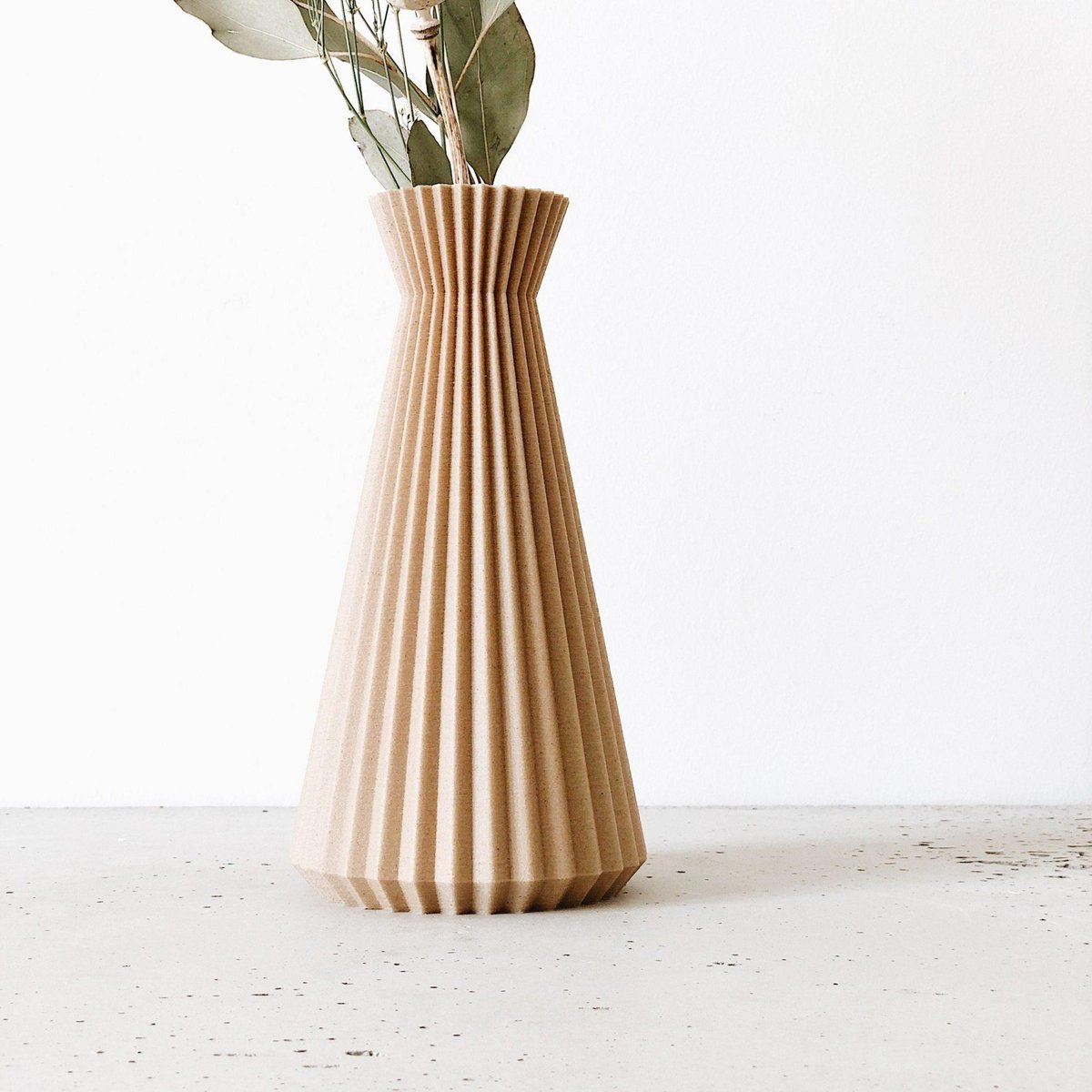 ISHI VASE - 20cm height