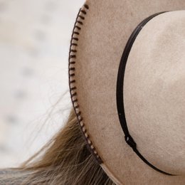 FELT HAT - leather and knit bond, unsewn edge