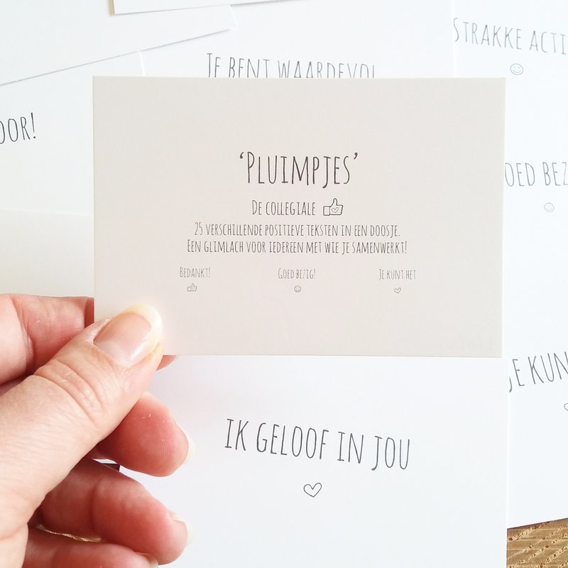 Plumes per 50 | compliment cards