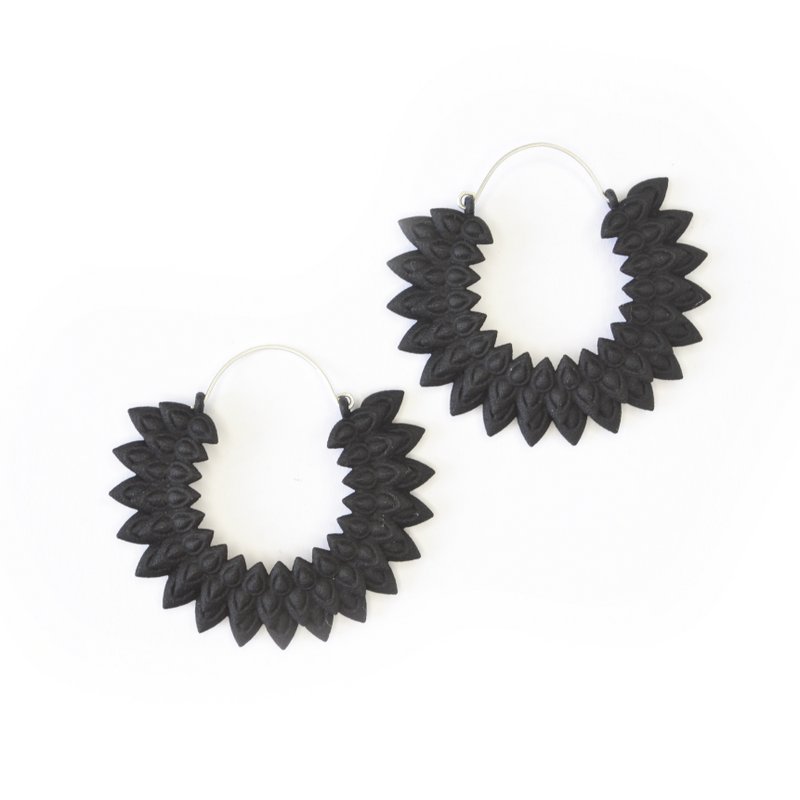 Pendientes Dalia negro