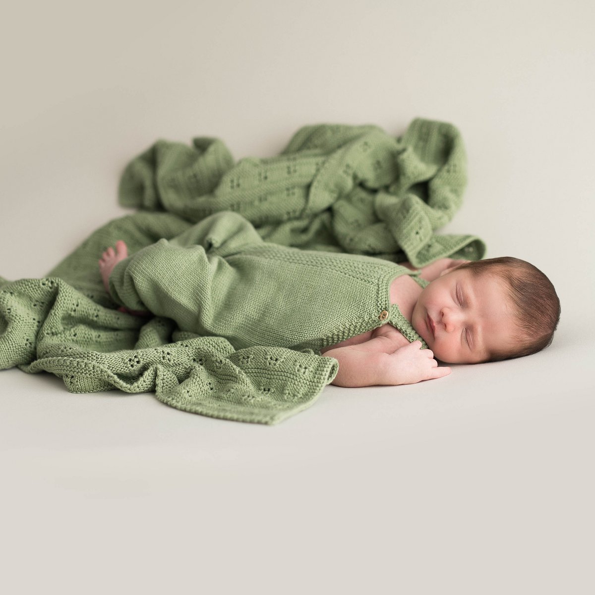 Coperta per bebè traforata menta