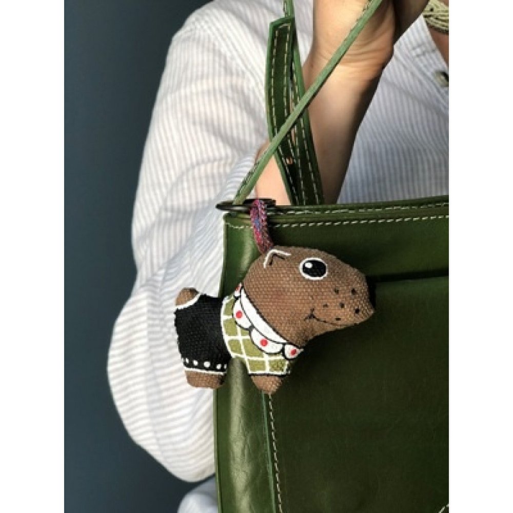 Keychain "Dog in t-shirt" - handmade and hand-painted