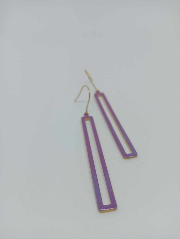 Boucles d'oreilles émail violet