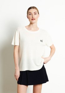 RIA 11 KARMA round-neck T-shirt in ecru white cashmere