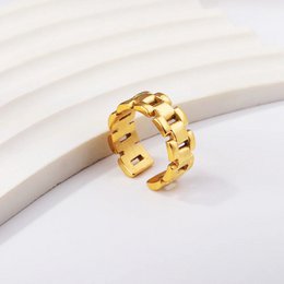 QUADRUM - Bague géométrique en acier plaqué or waterproof
