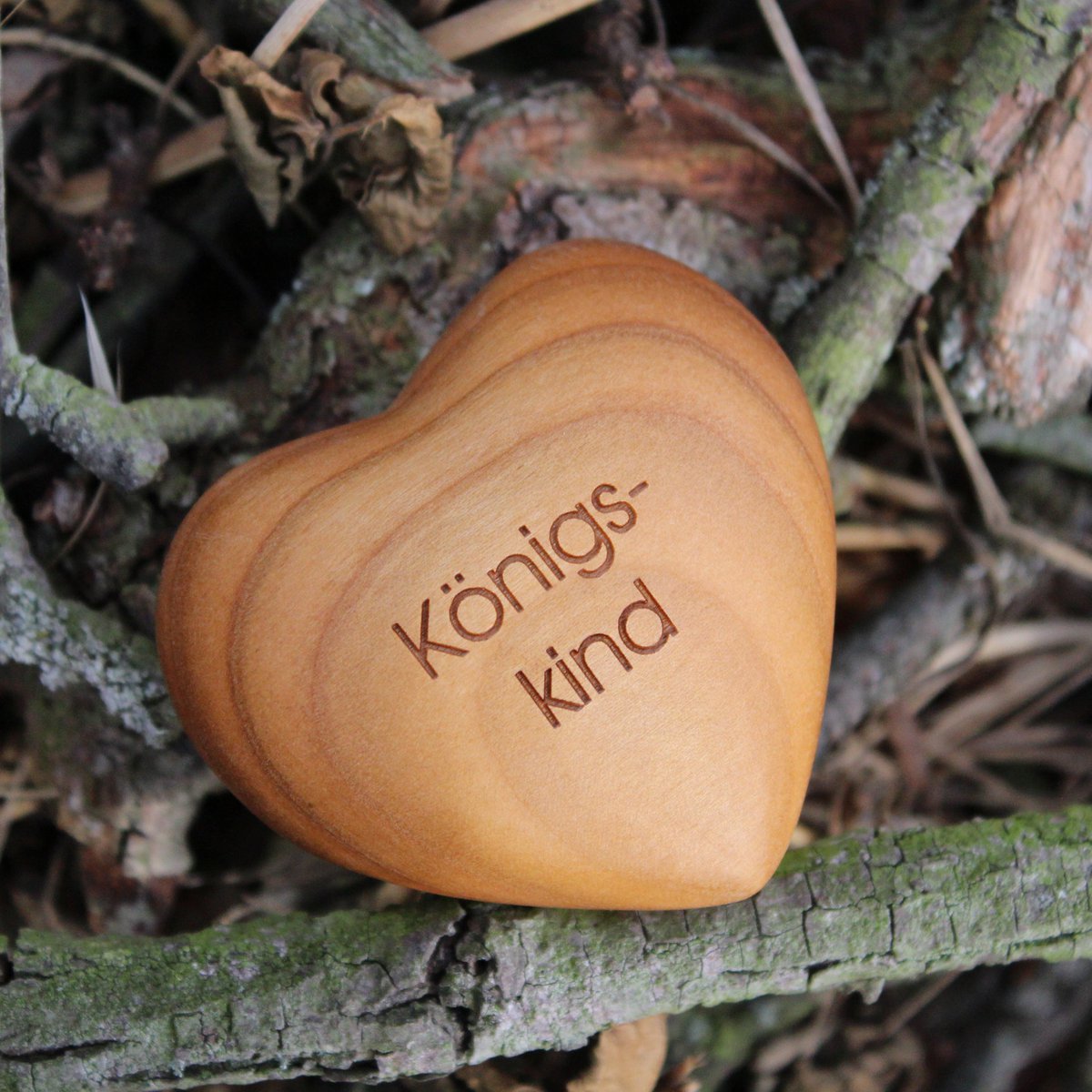 Thankgoods houten hart koninklijk kind