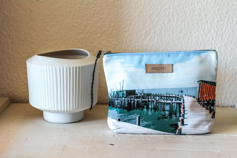 CAIS SMALL CLUTCH