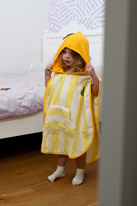 Poncho Pedro Pera con cappuccio in spugna di cotone per bambini