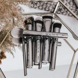 METAL GLAM Brush Set