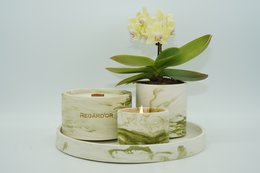 Decorative marble-look plate, handmade, available in grey, green, and brown colors.