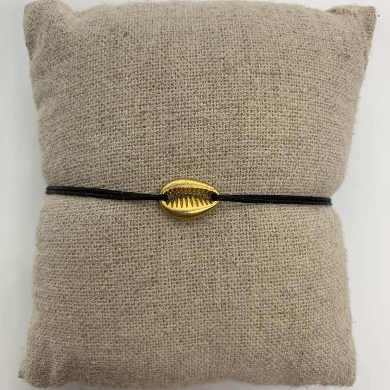 Small Golden Shell Bracelet