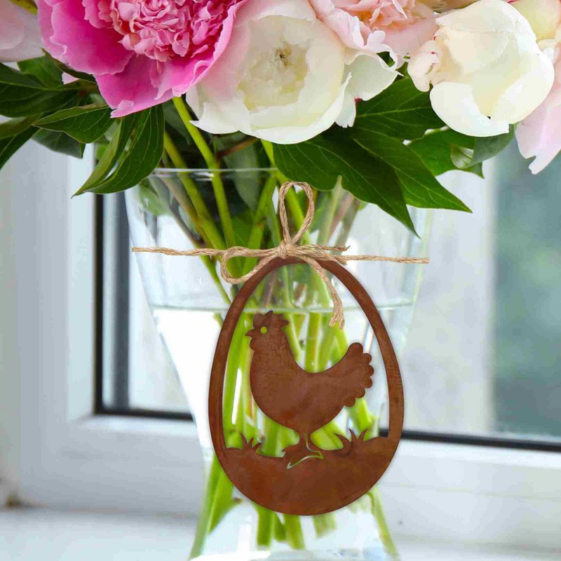 Paasdecoratie kip in het ei | Hangende raamdecoratie voor Pasen | 15 cm x 11 cm