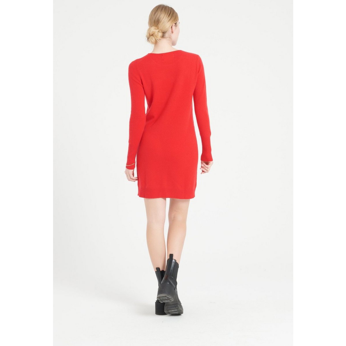 LILLY 12 Vestido rojo de cachemira con cuello redondo